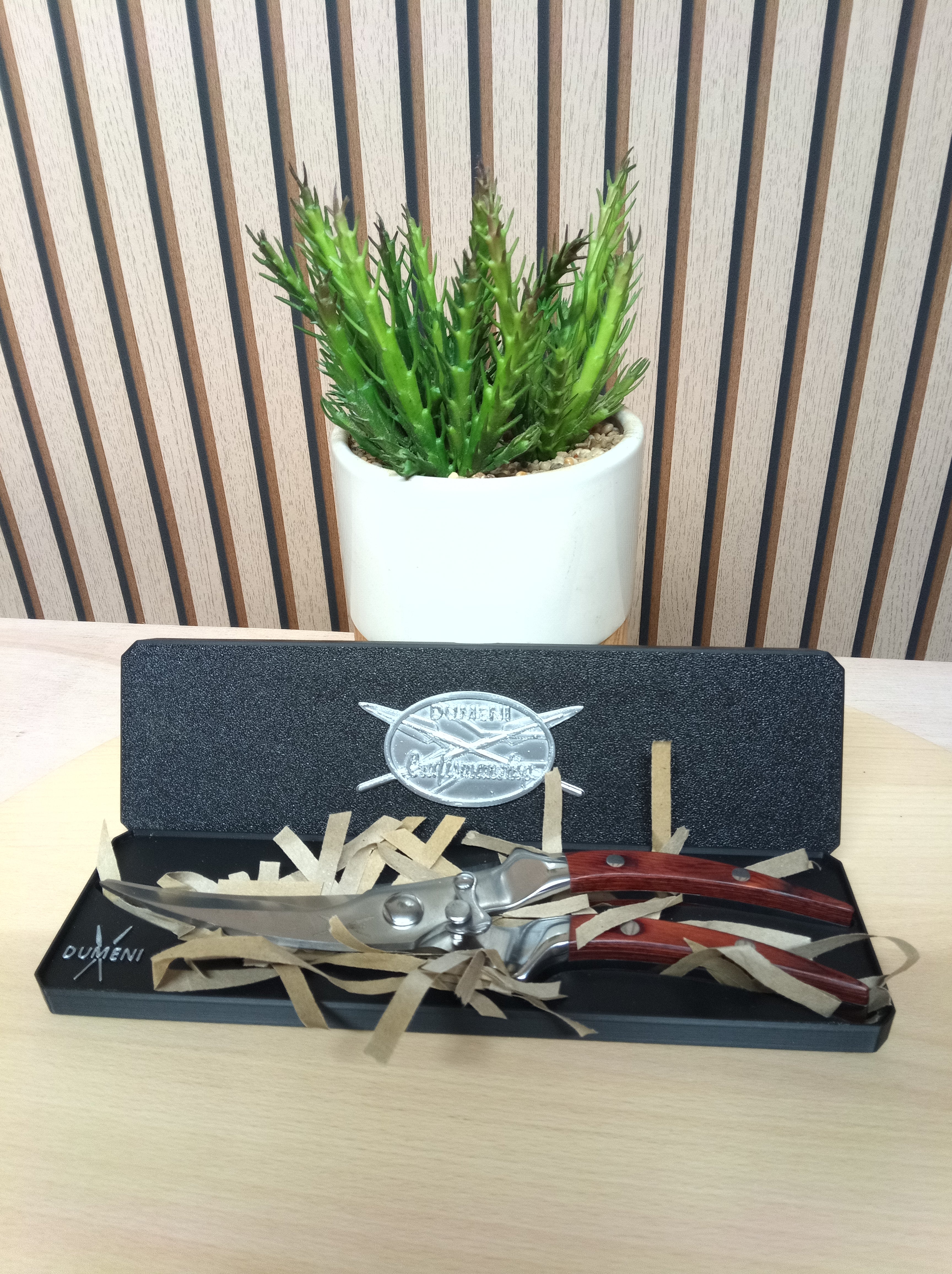 Dumeni Stainless Steel Biltong / kitchen Shears with Wooden Handles - Image 10
