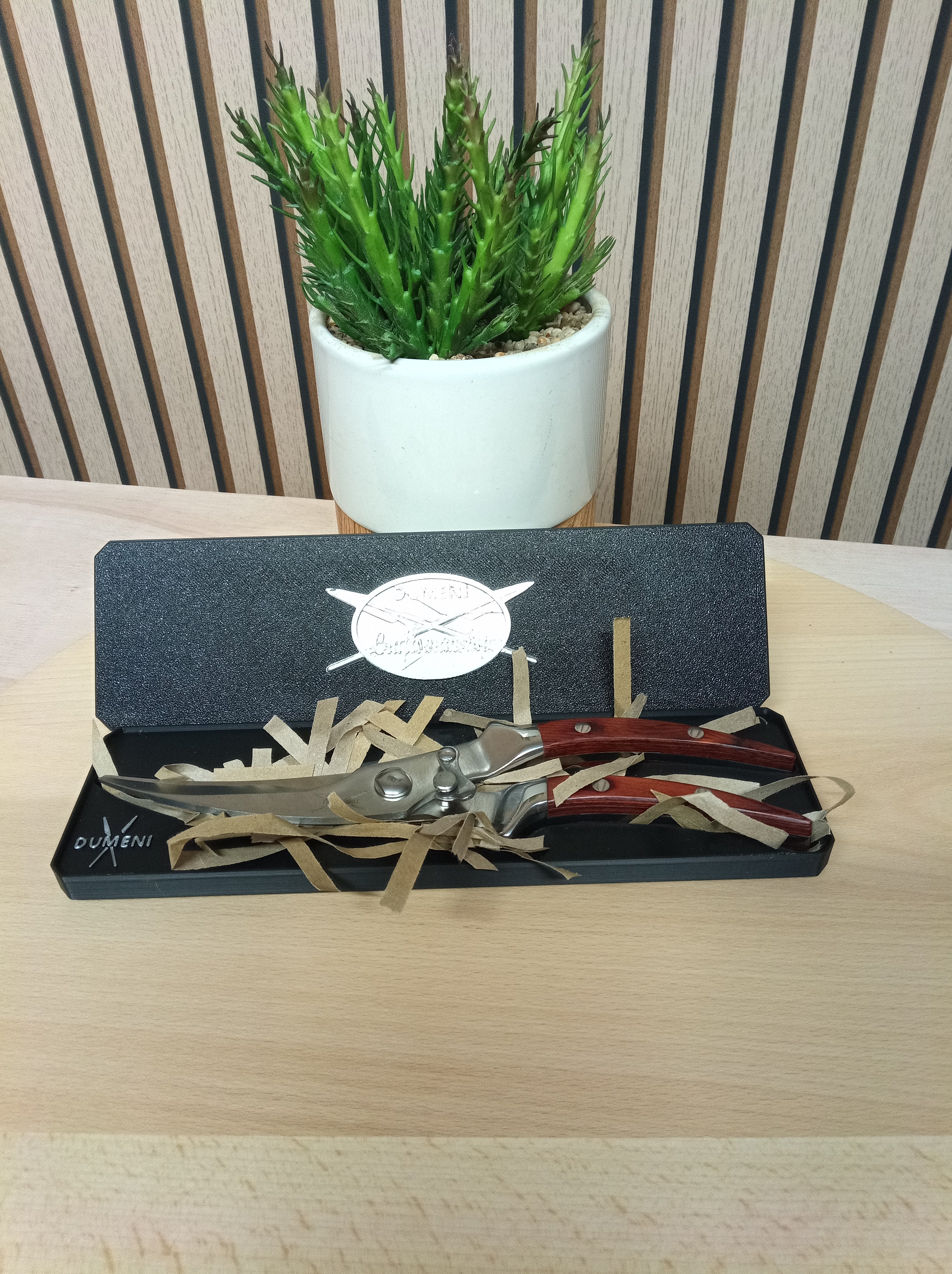Dumeni Stainless Steel Biltong / kitchen Shears with Wooden Handles - Image 11